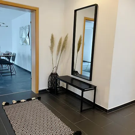 Apartment 90m2 I I Netflix I Wifi I Free Parking I Lia *