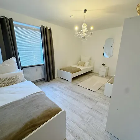 90m2 I I Netflix I Wifi I Free Parking I Lia Apartmán Hannover